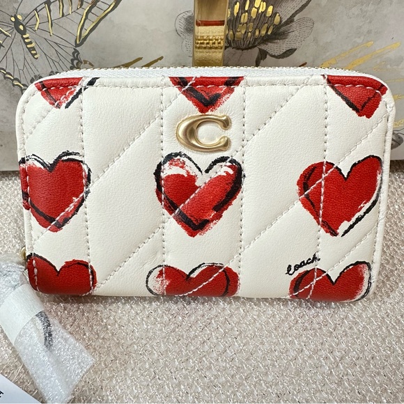 Coach Essential Small Zip Around Card Case With Quilting And Heart Print CBR71 - Picture 4 of 13